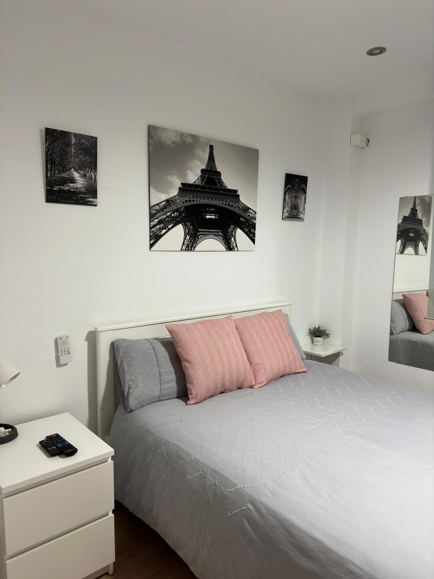 Manrique Rooms Malaga Ngoại thất bức ảnh